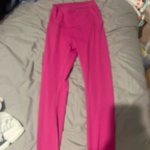 Lulu Lemon Wunder Train 25 inch: size 4